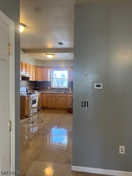 Photo - 126 Livingston St