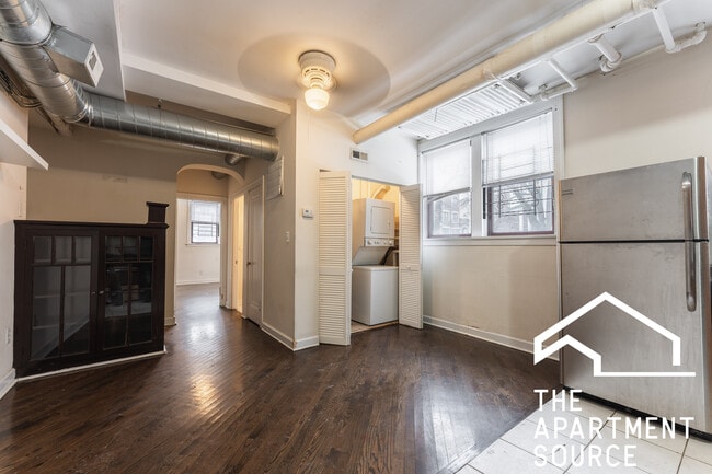 Photo - 3325 N Lakewood Ave