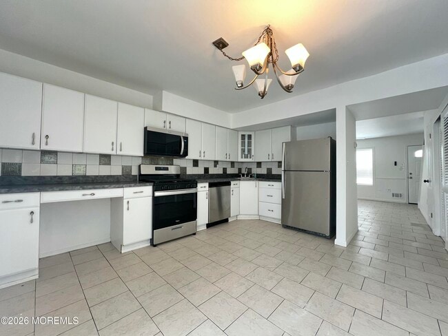 Building Photo - 29 Sawmill Rd