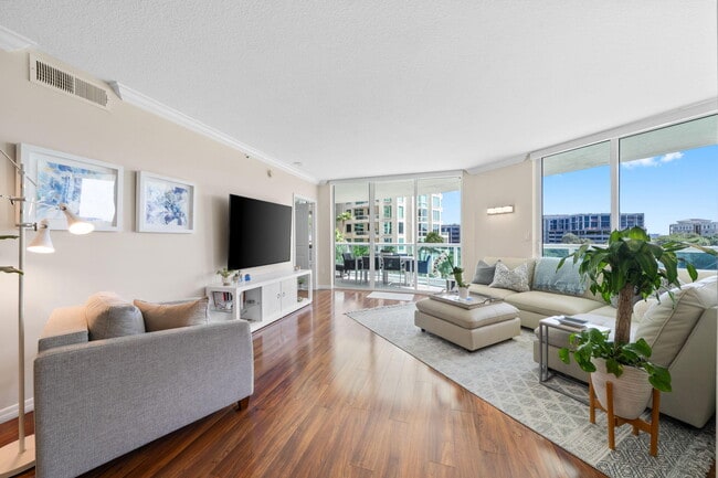 Building Photo - 347 N New River Dr E Unit 610