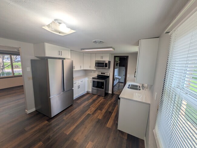 Photo - 1070 Westchester Ct