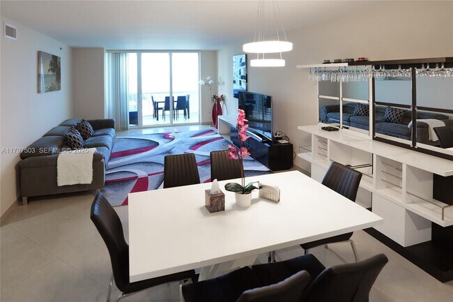 Photo - 1830 S Ocean Dr Unidad 4111