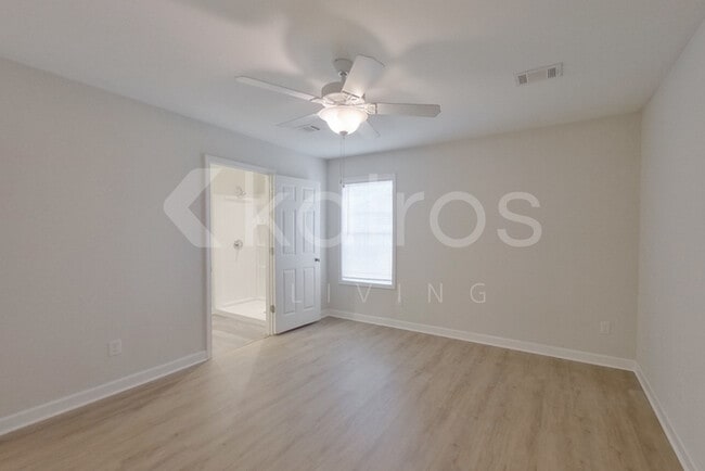 Photo - 1451 Maxwell Cir