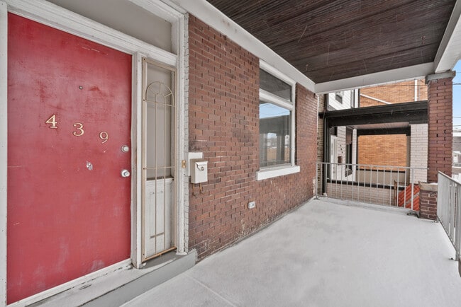 Photo - 439 Kingsboro St