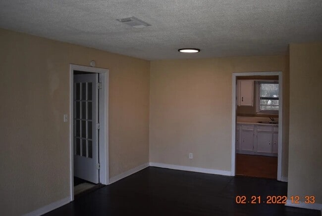 Photo - 5963 Southwind St