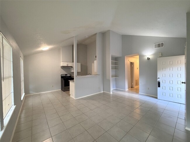 Building Photo - 5102 Beaverhill Dr