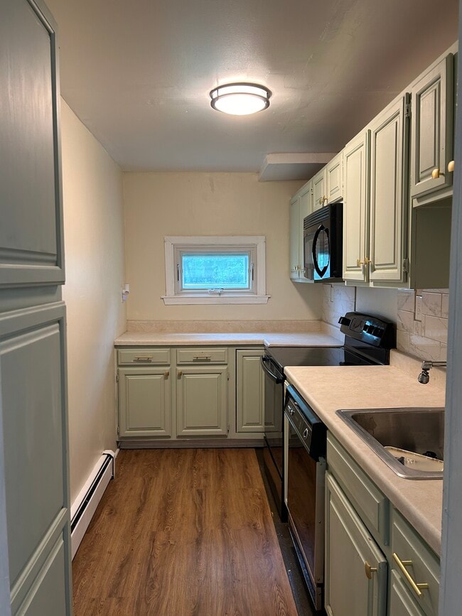 Photo - 16 Svenson Ave Unit 1