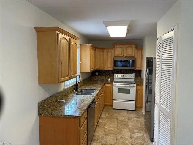 Photo - 1010 77th St