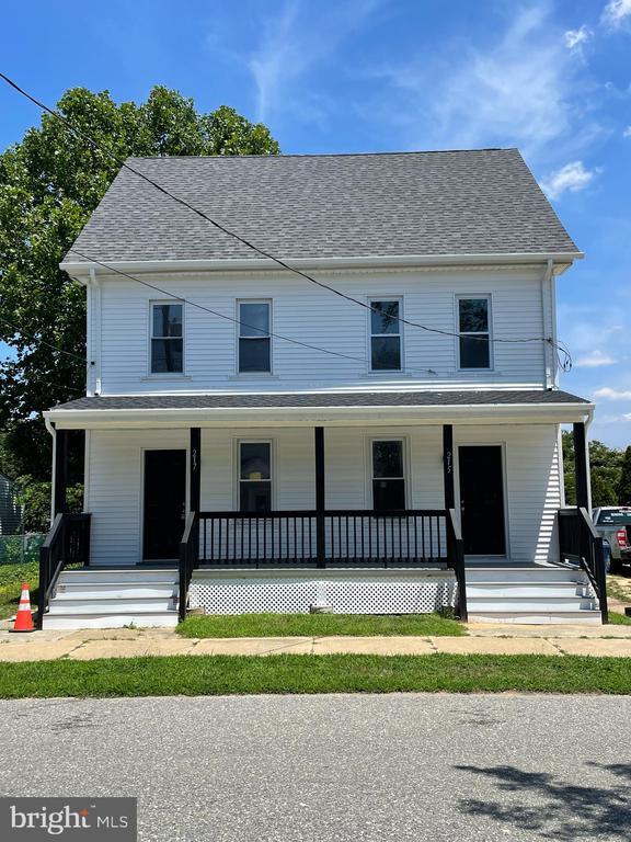 Building Photo - 215 Broad St Rental
