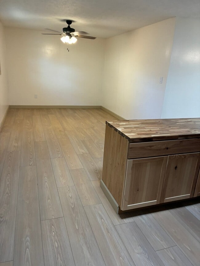 Photo - 505 Belleview Dr