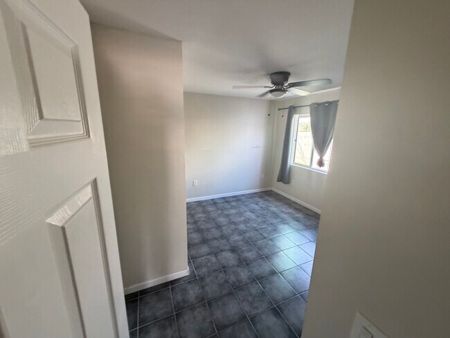 Photo - 8130 W Amelia Ave