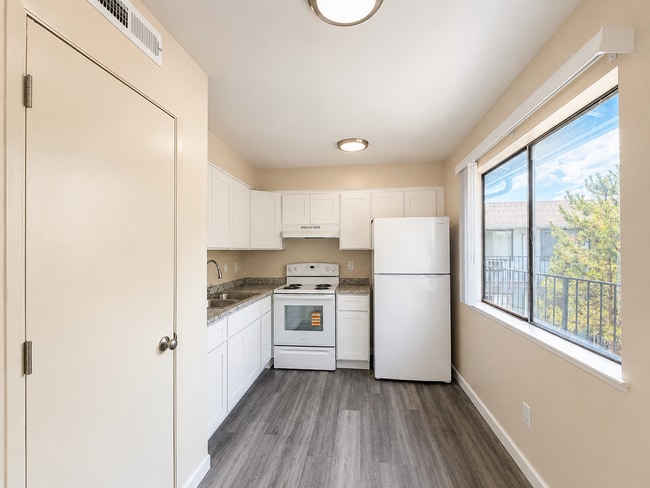 Photo - Mountain Vista Apartments