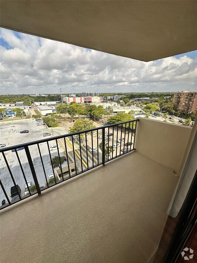Building Photo - 1470 NE 123rd St Unit A1014 Rental