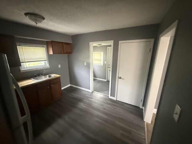 Photo - 10409 Nelson Ave