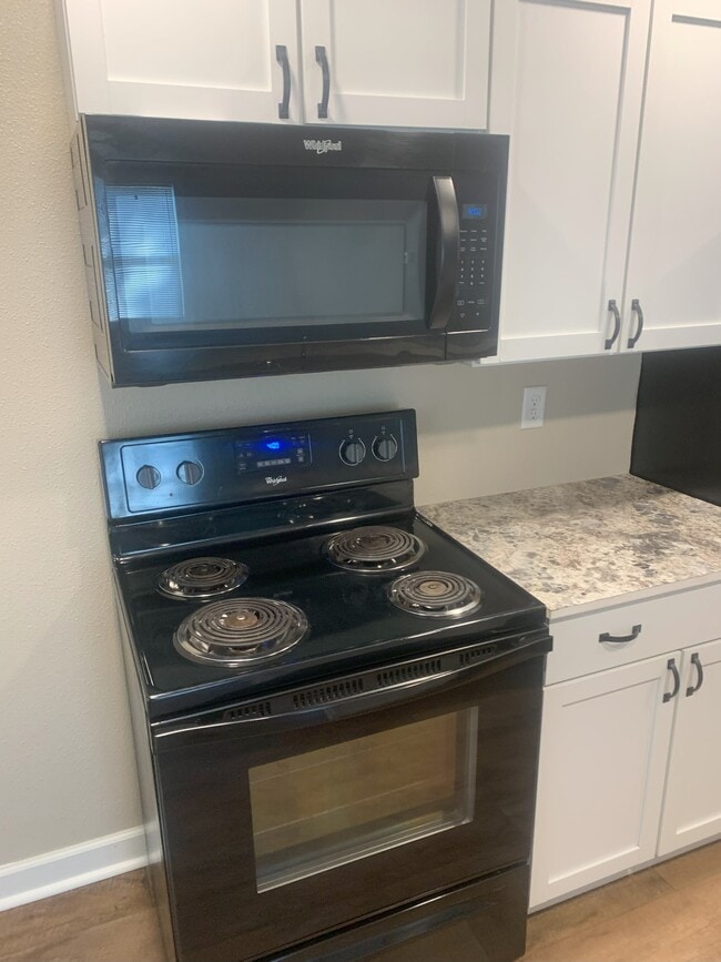 Photo - 1525 Park Ave