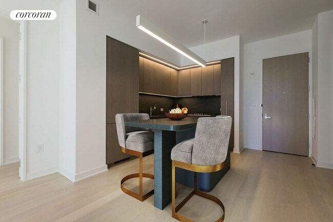 Photo - 77 Charlton St