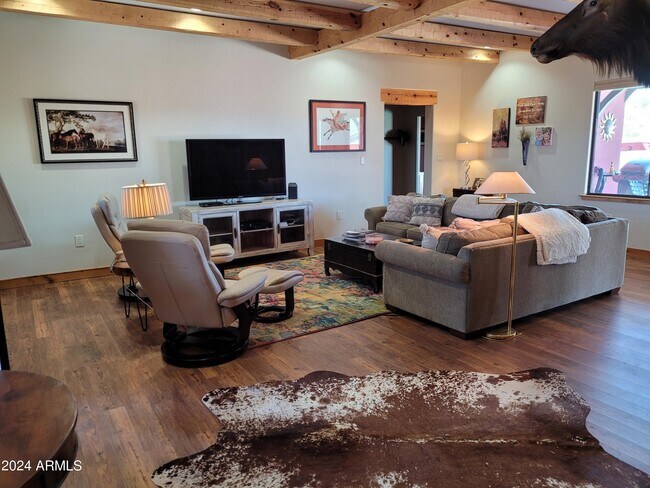 Photo - 640 N Atchison Cir