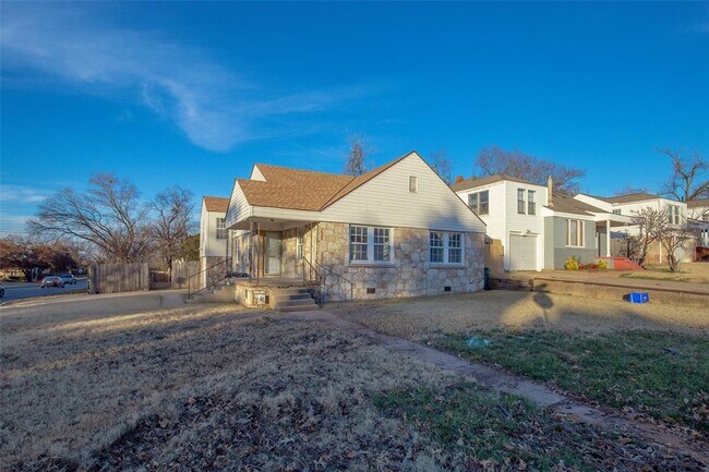 Photo - 721 NW 46th St