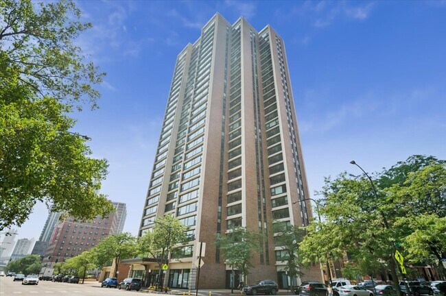 Building Photo - 1850 N Clark St Unit 1703 Rental