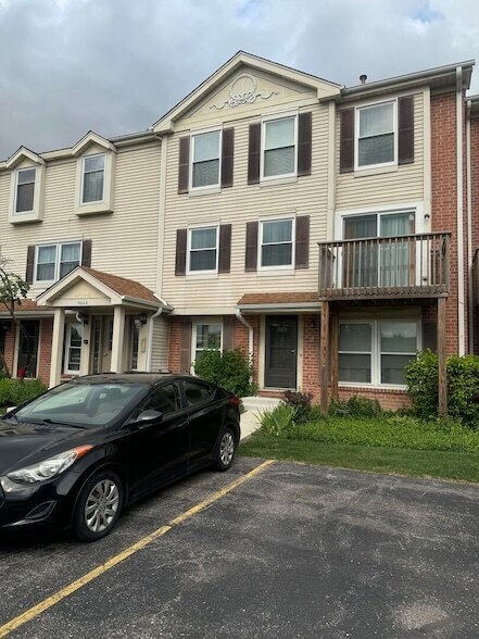 Building Photo - 5602 Tinder Unit 4