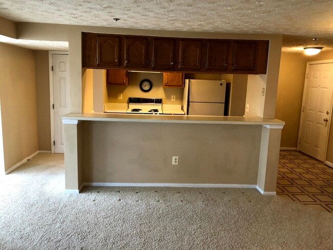 Building Photo - 601 Himes Ave Unit 102