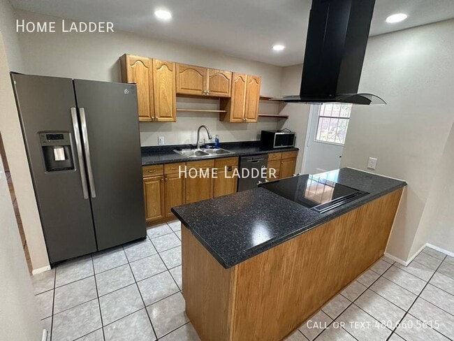 Photo - 1901 E Palmcroft Dr