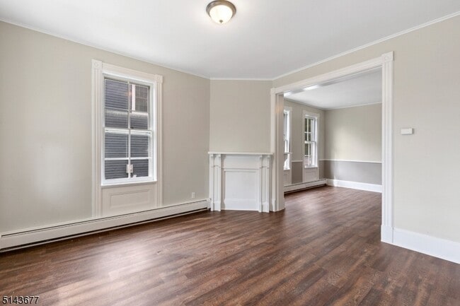 Photo - 182 W Cliff St