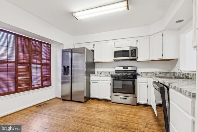 Photo - 1925 Inglebrook Dr