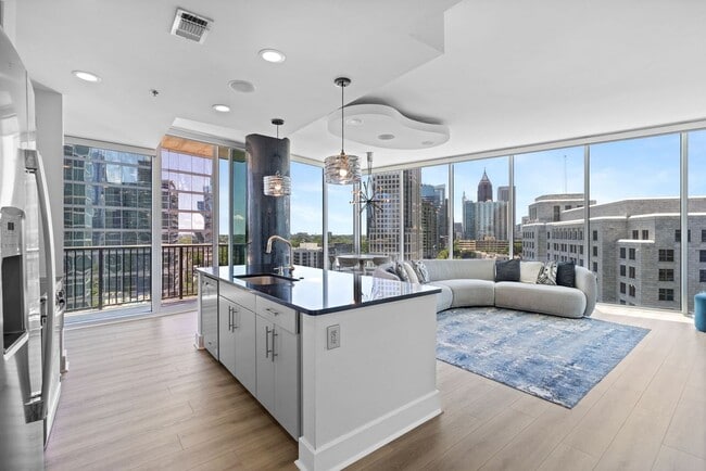 Photo - 1080 Peachtree St NE Unidad 1410