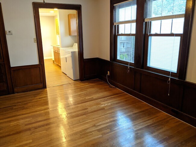 Photo - 66 Brock St Unidad #3