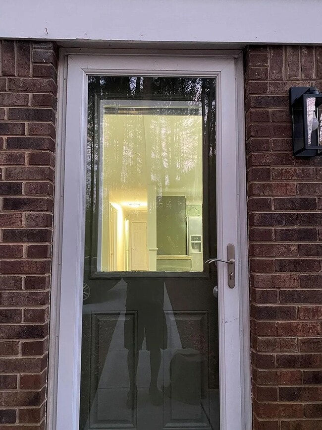 Entrada lateral - 290 Chuckwood Rd