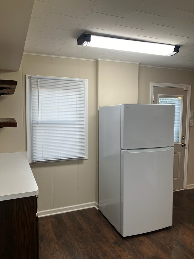 Photo - 3045 Wallace Ave