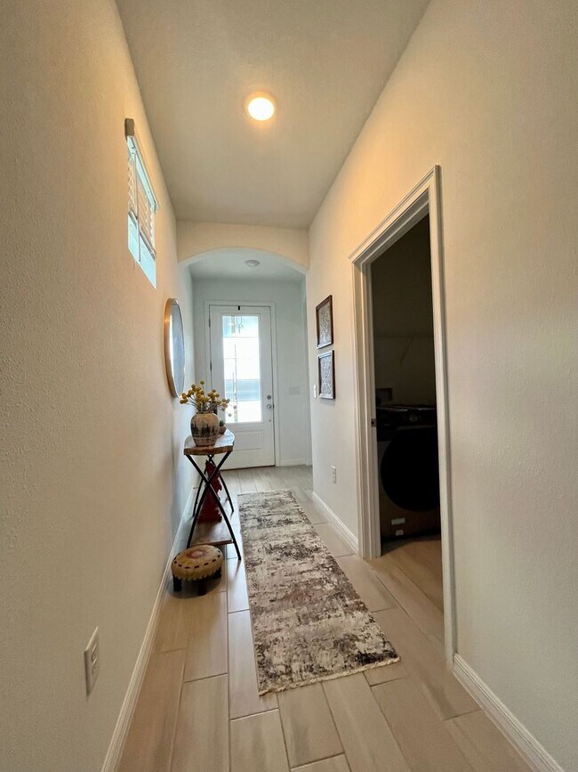 Photo - Beautiful 3/2 in Lakeland!