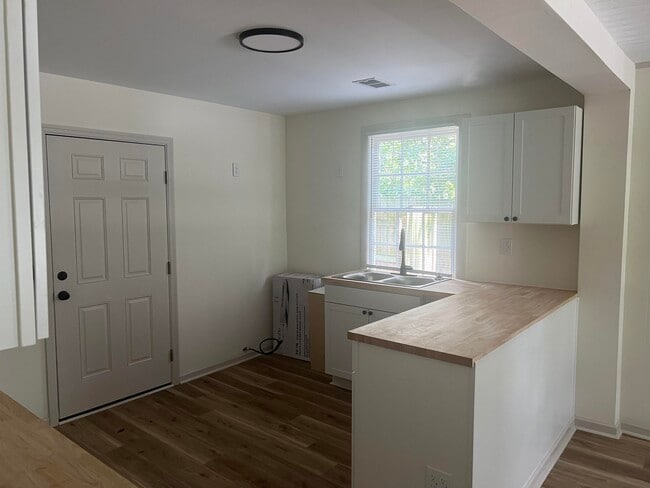 Photo - 1815 Jenkins St