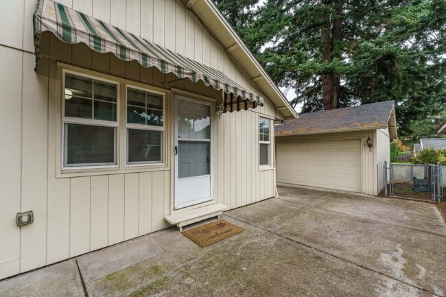 Photo - Krug 1201-1203 Unit 1201