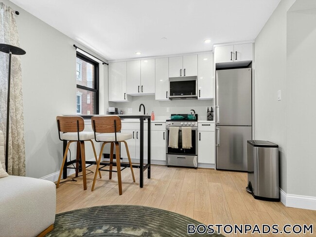 Photo - 176 Salem St Unit 3