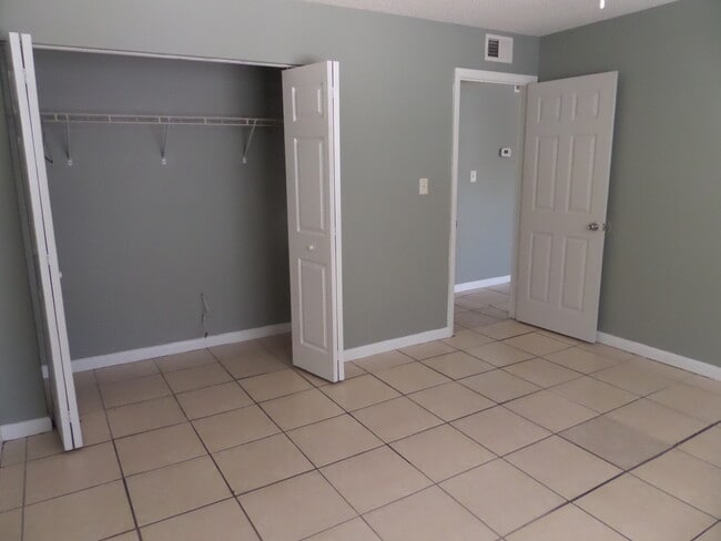 Building Photo - 320 Oak Rose Ln Unit 202 Rental
