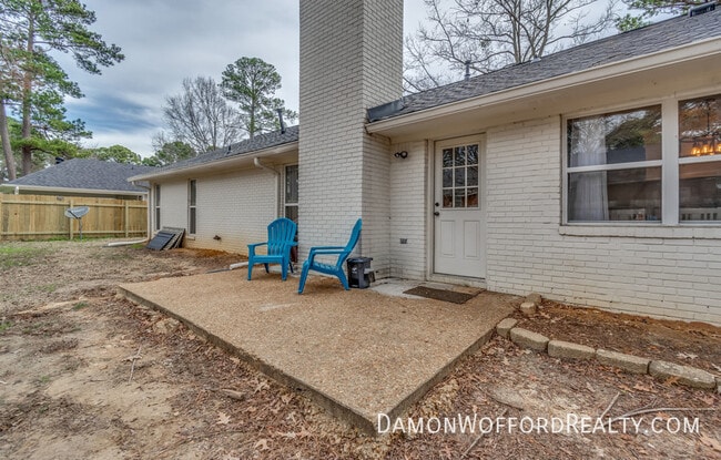 Photo - 103 Live Oak Ln