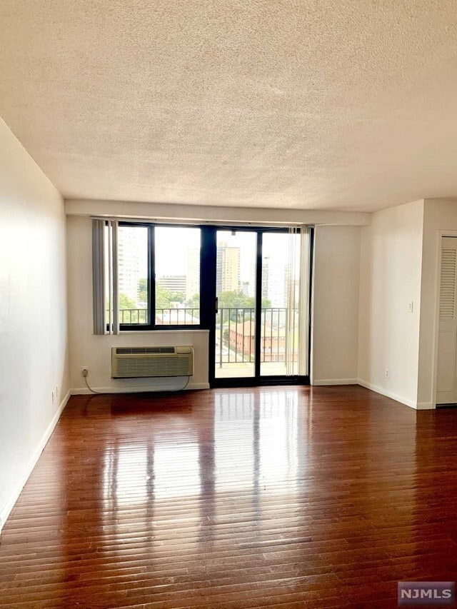 Photo - 1590 Anderson Ave Unit 7E