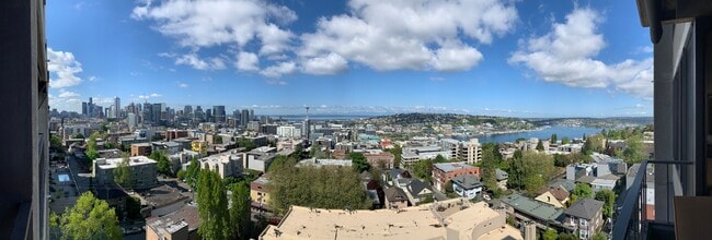 An incredible 180° view - 601 Belmont Ave E Unidad E11 Rental