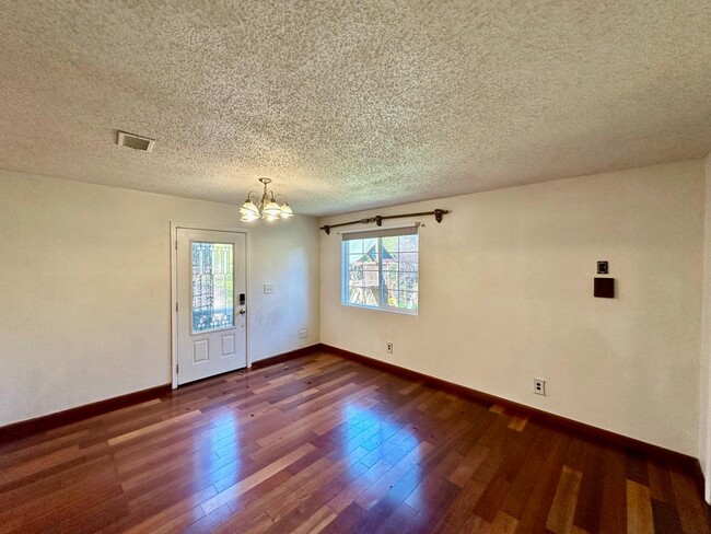 Photo - 815 Canyon Rd