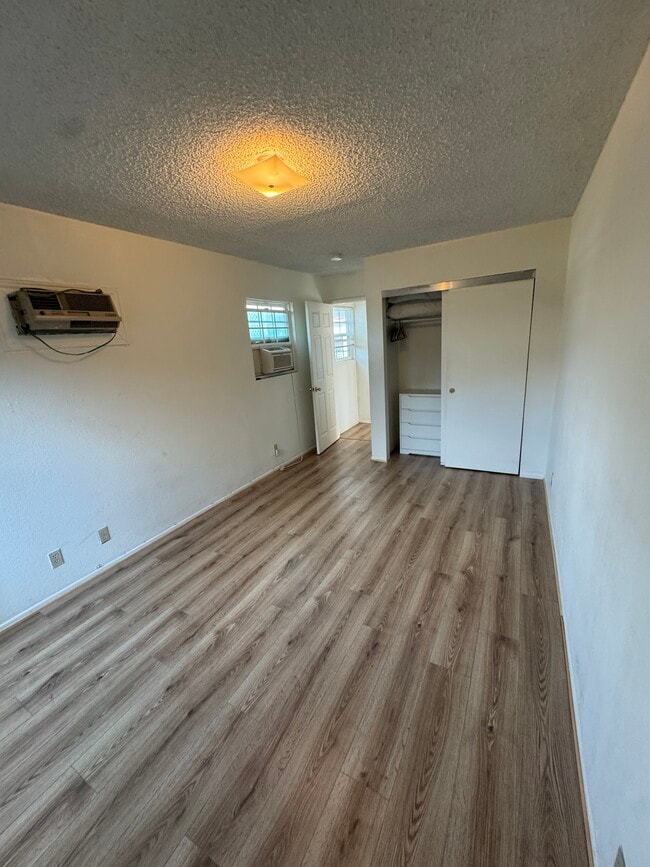 Photo - 6704 Nagle Ave Unit 1