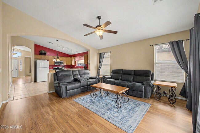 Photo - 642 W Mesquite Tree Ln
