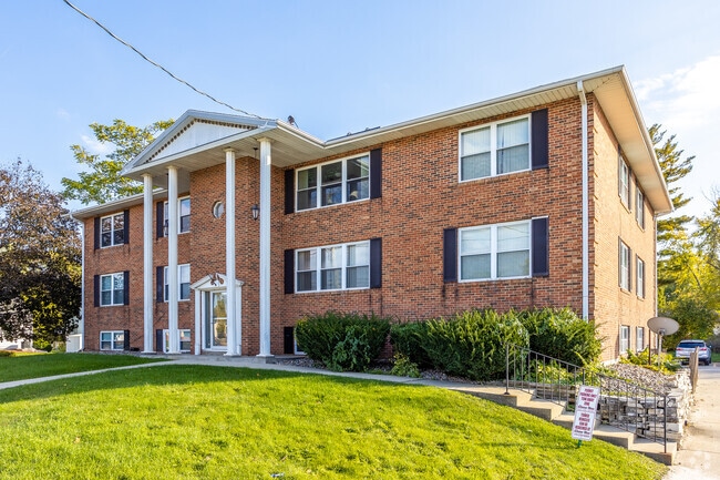 Building Photo - 5616 Hickman Rd