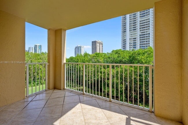 Building Photo - 19601 E Country Club Dr Unit 7308 Rental