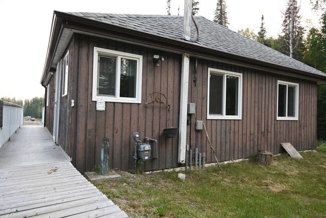 Building Photo - 2 bedroom in Prince George BC V2K 1T9