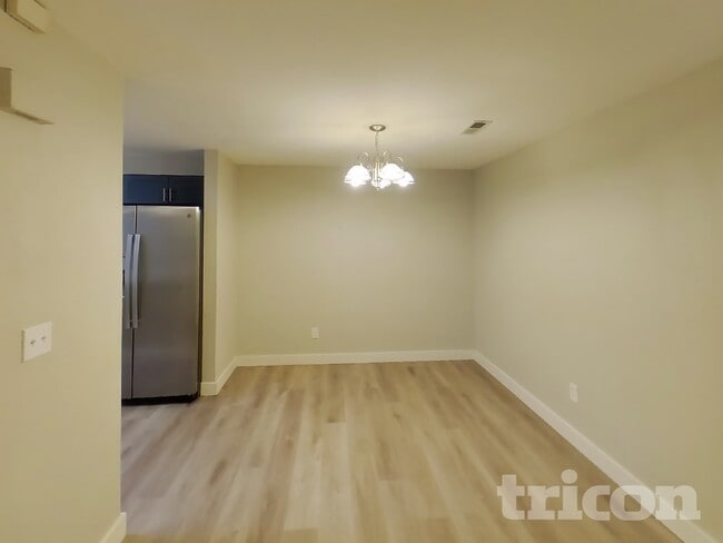 Photo - 1021 30th St NE