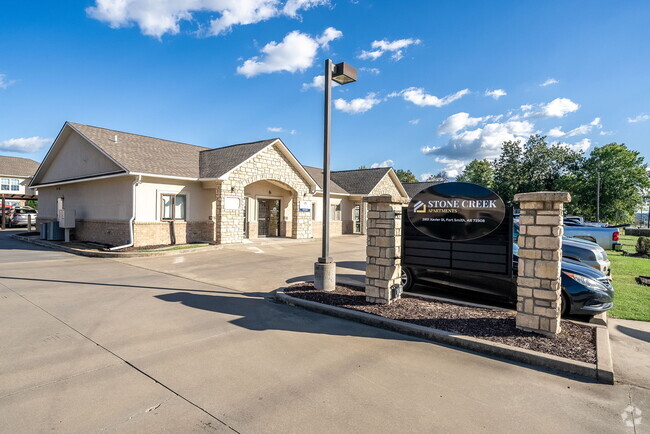 Building Photo - Stone Creek Apartments