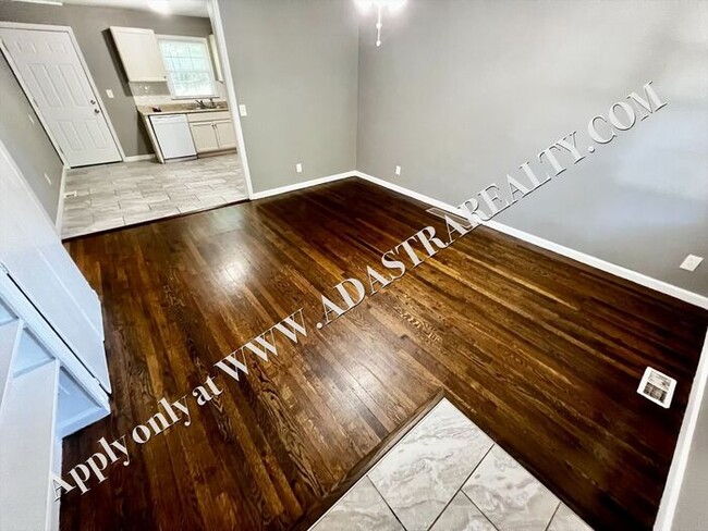 Photo - Cozy 2 Bed 1 Bath Duplex in Independence-Available in MARCH!!