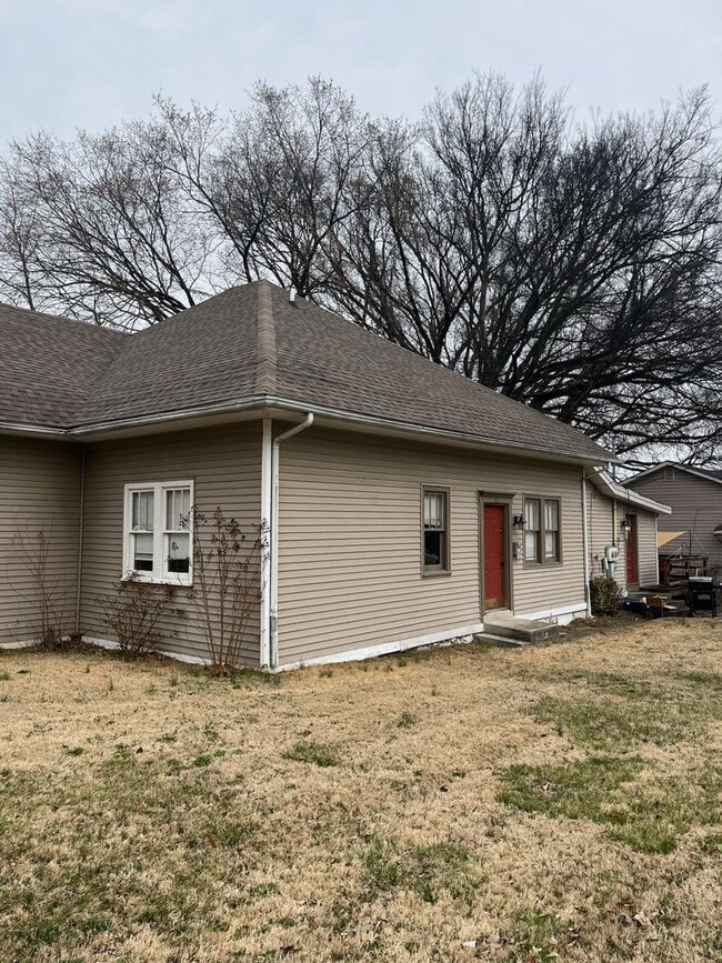 Photo - 1127 Park St